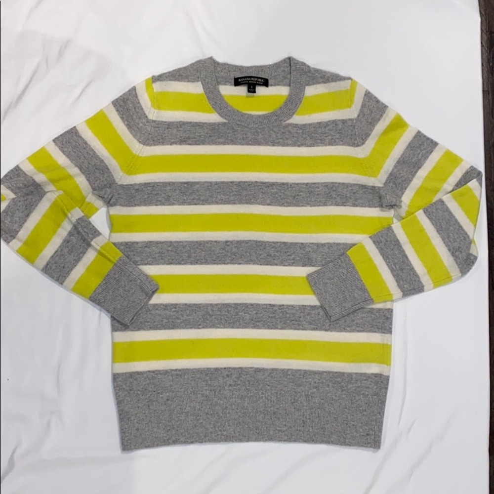 Banana Republic Soft Marino Wool Sweater- NWOT SM